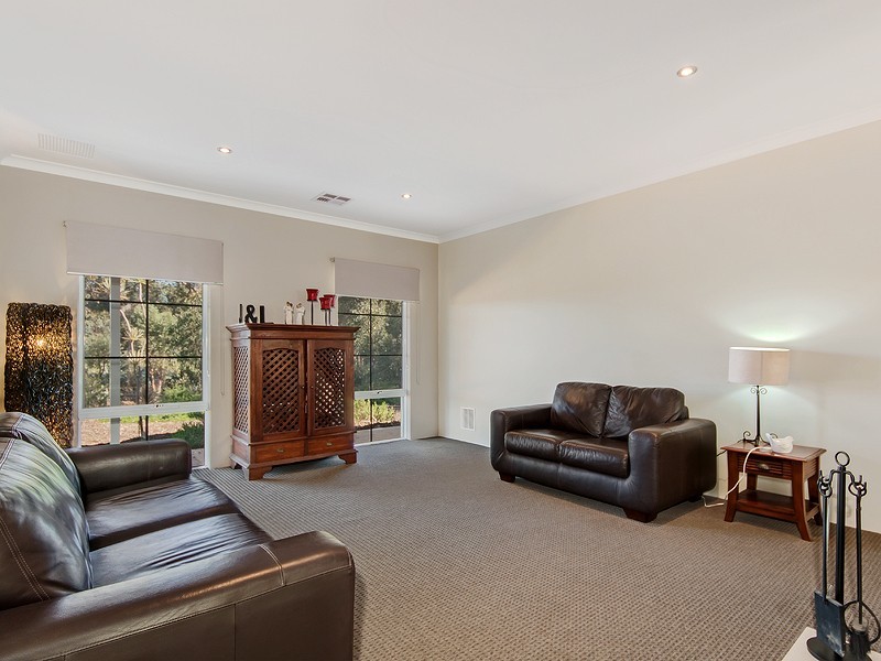 62 Coral Vine Loop, Jarrahdale WA 6124