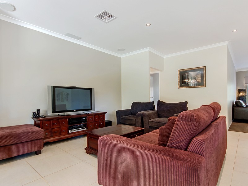 62 Coral Vine Loop, Jarrahdale WA 6124