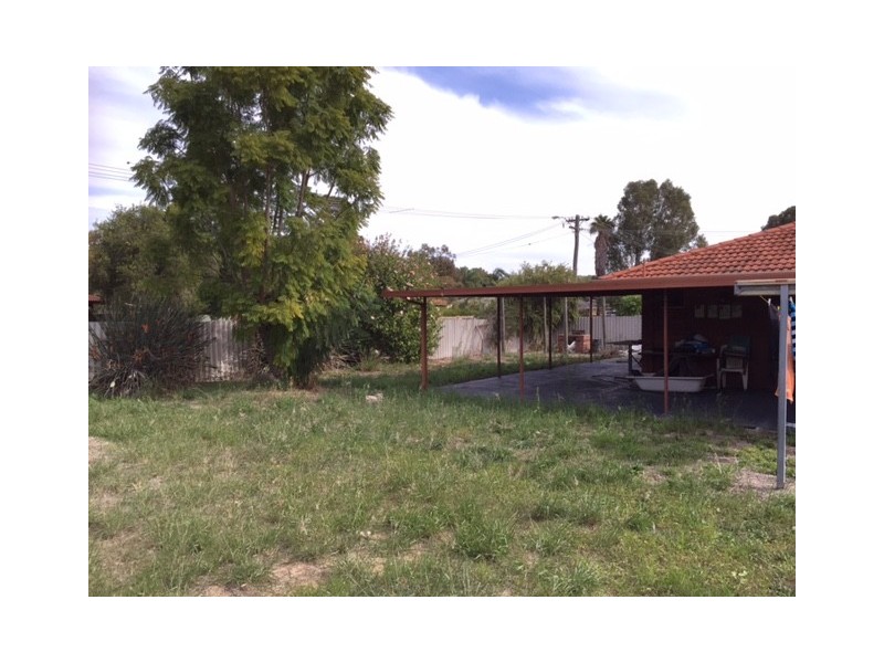 1 Ironcap Place, Armadale WA 6112
