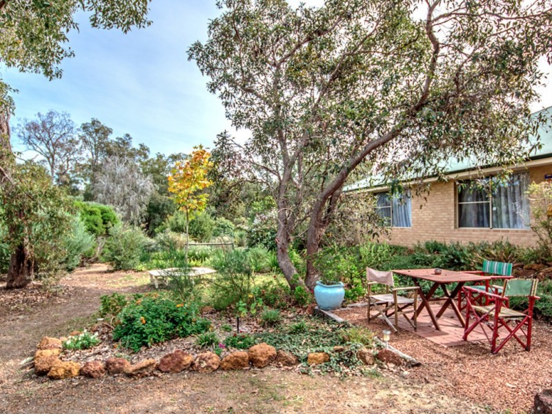 3 Chestnut Road, Jarrahdale WA 6124