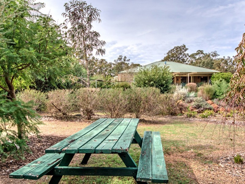 3 Chestnut Road, Jarrahdale WA 6124