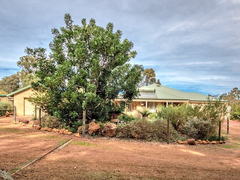 3 Chestnut Road, Jarrahdale WA 6124