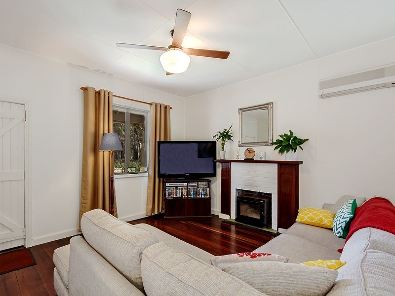 4 Staff Street, Jarrahdale WA 6124