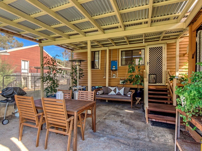 4 Staff Street, Jarrahdale WA 6124