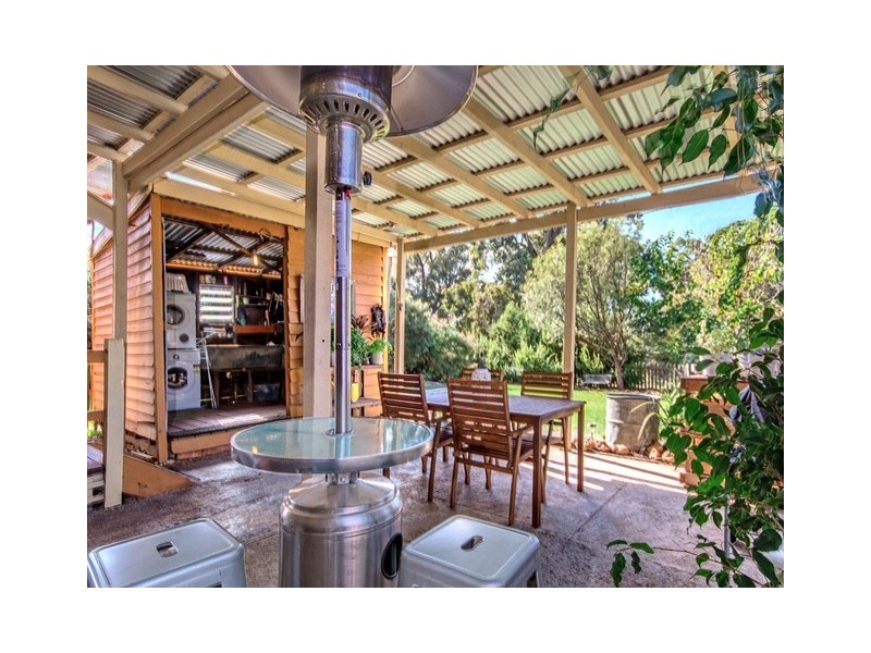 4 Staff Street, Jarrahdale WA 6124