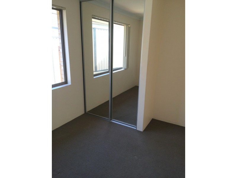 4 Foothill Close, Aubin Grove WA 6164