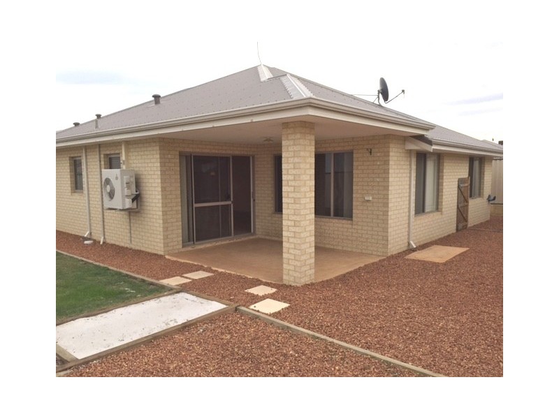 4 Foothill Close, Aubin Grove WA 6164