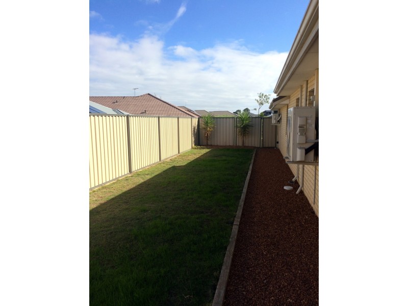 4 Foothill Close, Aubin Grove WA 6164