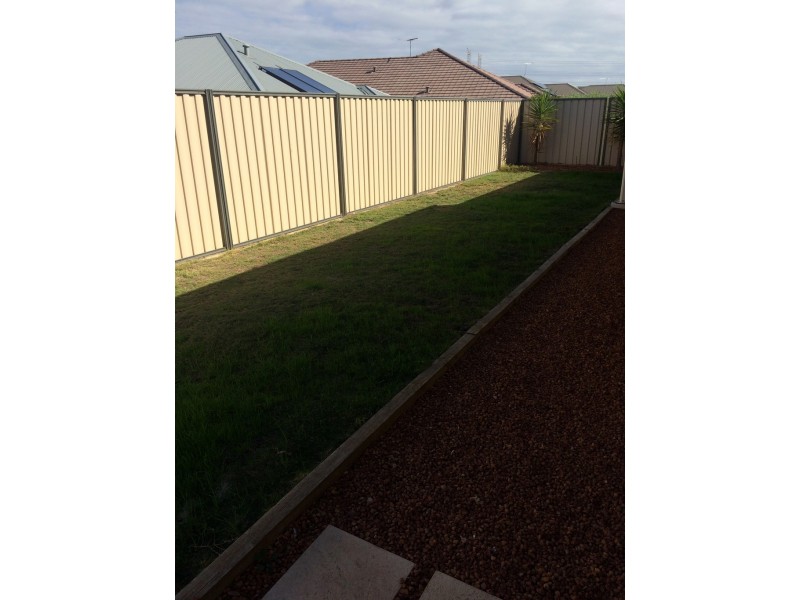 4 Foothill Close, Aubin Grove WA 6164