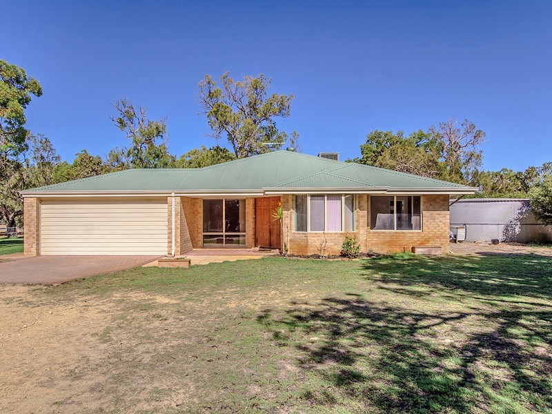 18 Walker Road, Serpentine WA 6125