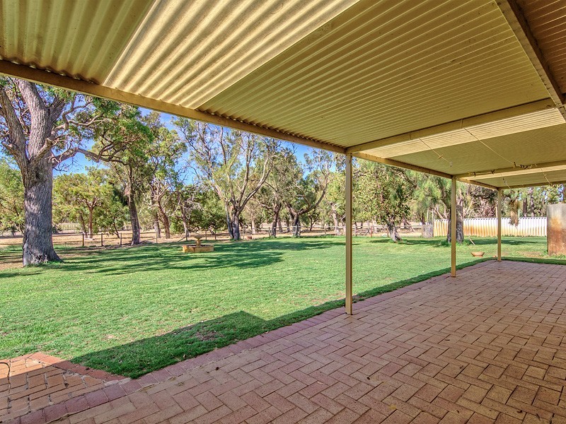 18 Walker Road, Serpentine WA 6125