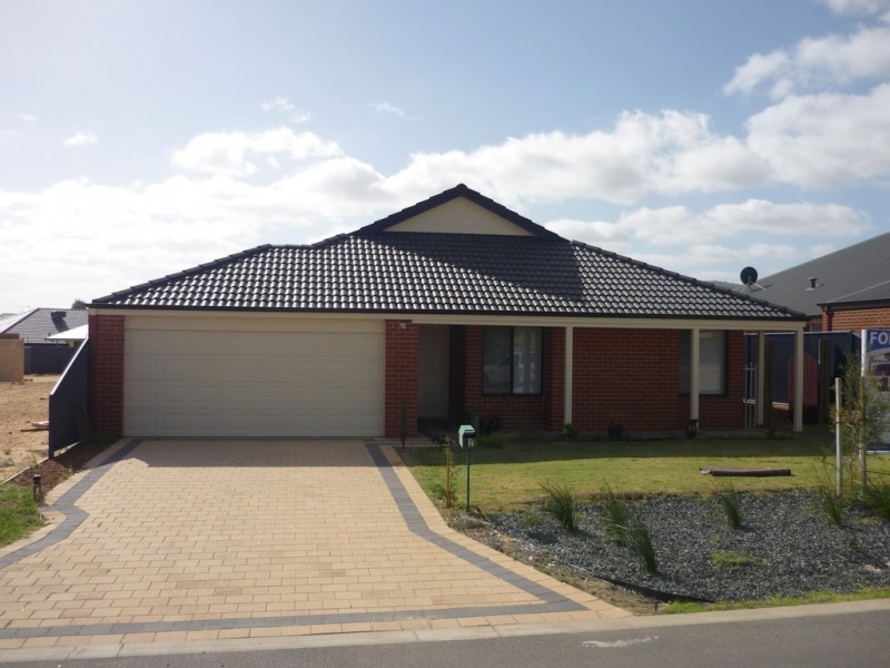 42 Honeydew Bend, Byford WA 6122