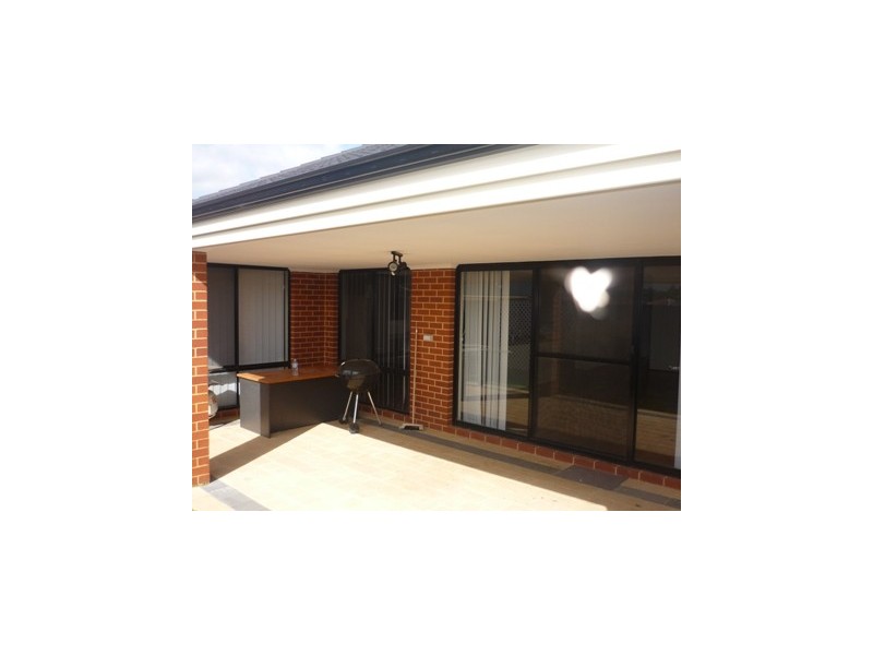 42 Honeydew Bend, Byford WA 6122