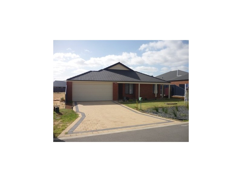 42 Honeydew Bend, Byford WA 6122