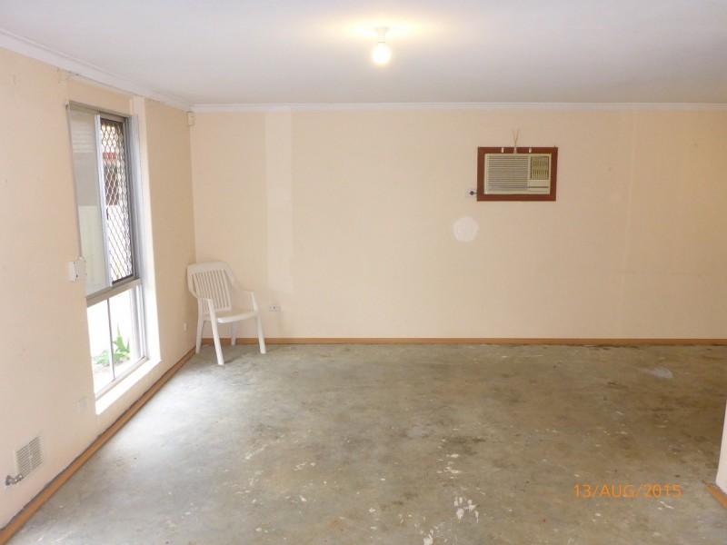 1 Burrowa St, Armadale WA 6112