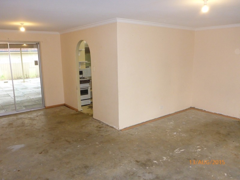 1 Burrowa St, Armadale WA 6112