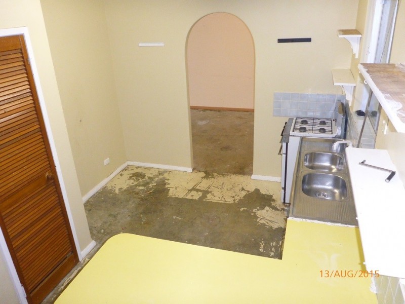 1 Burrowa St, Armadale WA 6112