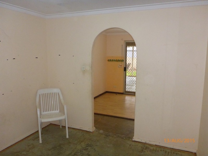 1 Burrowa St, Armadale WA 6112