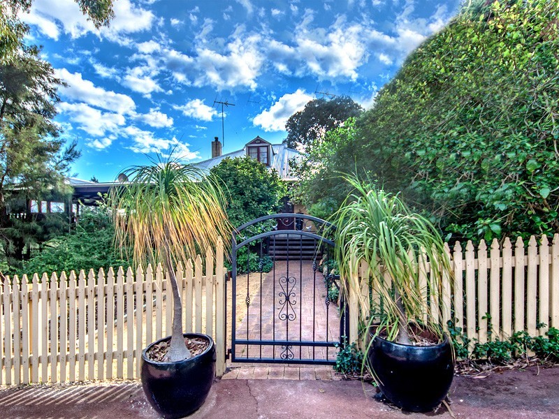 21 McKay Drive, Serpentine WA 6125