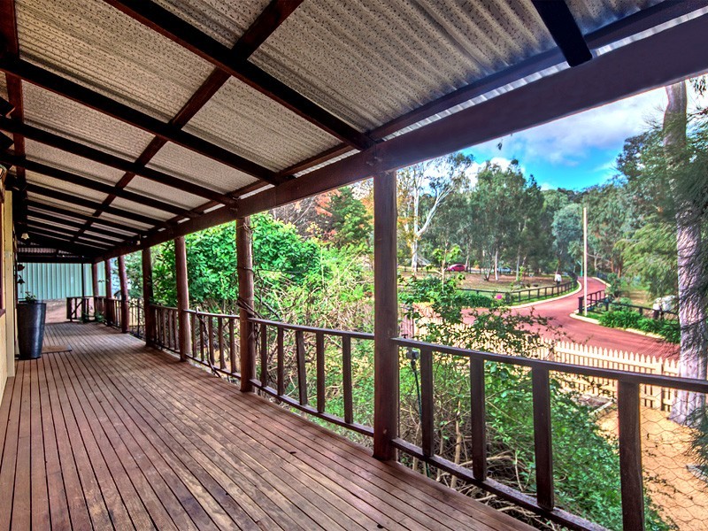 21 McKay Drive, Serpentine WA 6125