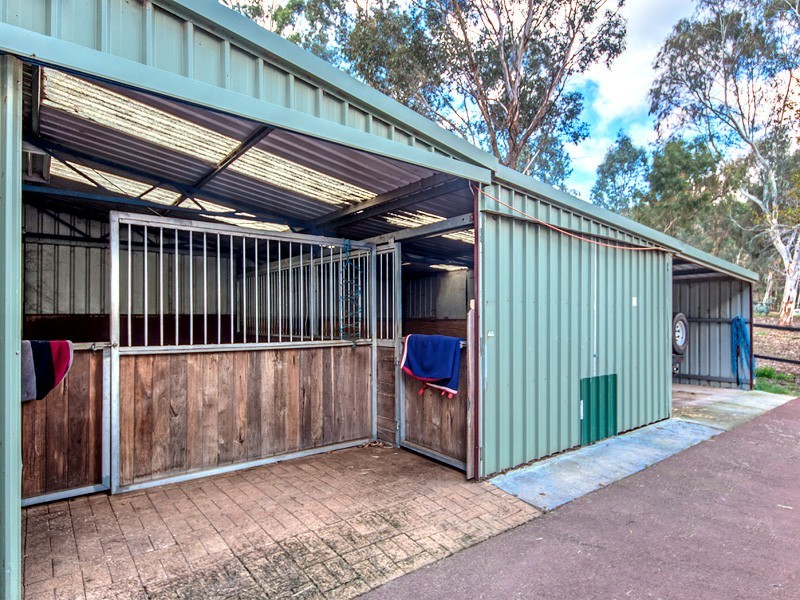 21 McKay Drive, Serpentine WA 6125