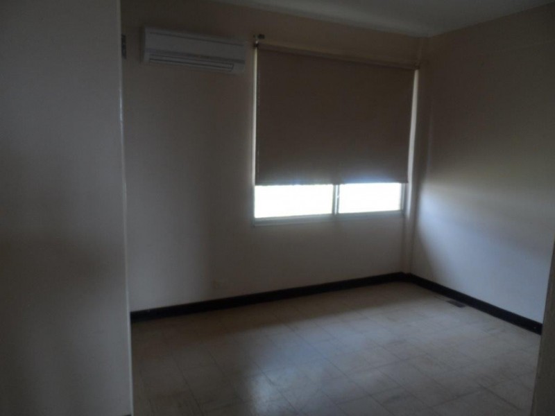 4 Brockman Ave, Newman WA 6753