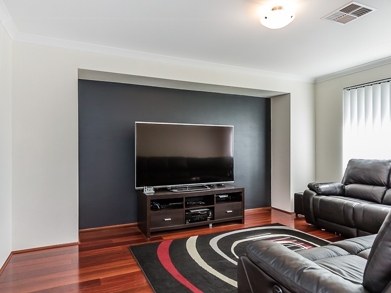 23 Torino Crescent, Piara Waters WA 6112