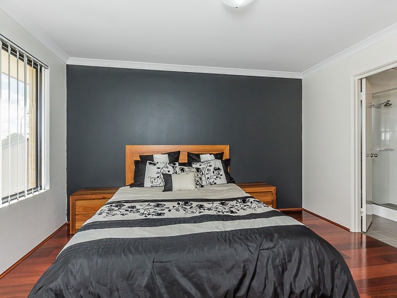 23 Torino Crescent, Piara Waters WA 6112