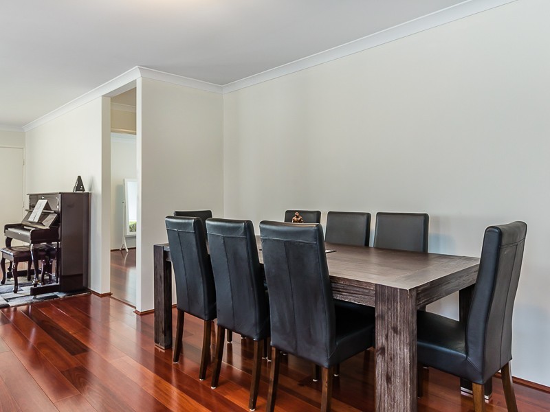 23 Torino Crescent, Piara Waters WA 6112