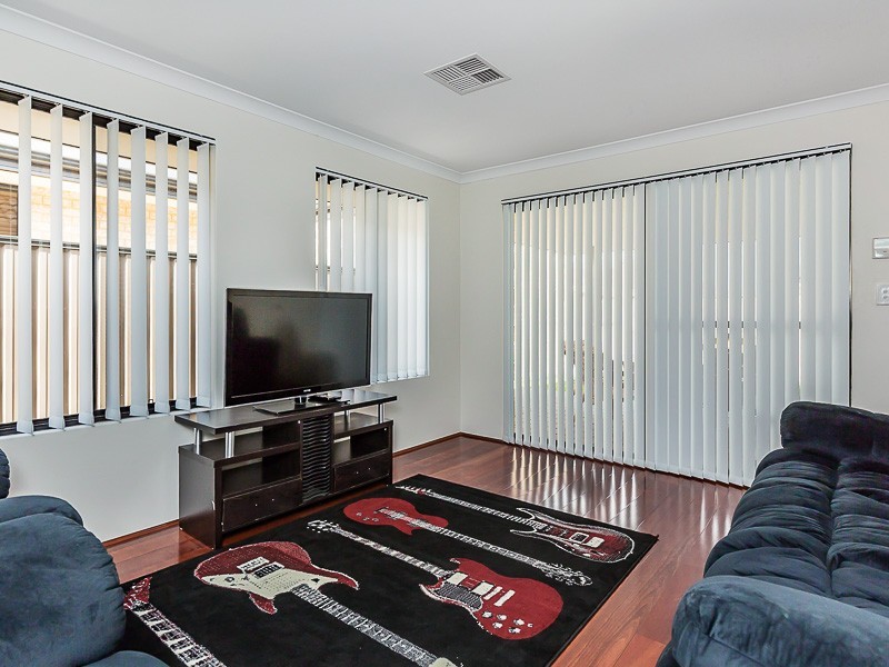 23 Torino Crescent, Piara Waters WA 6112