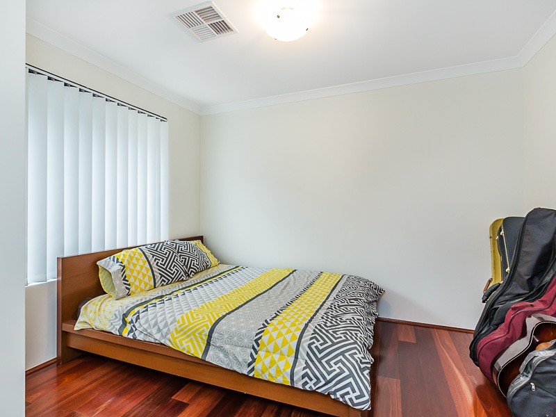 23 Torino Crescent, Piara Waters WA 6112