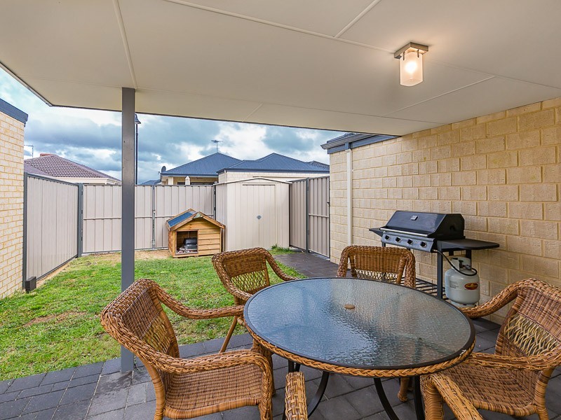 23 Torino Crescent, Piara Waters WA 6112