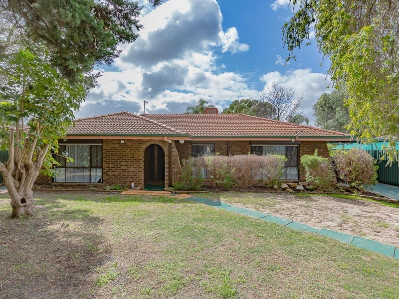 42 Willowmead Way, Kelmscott WA 6111