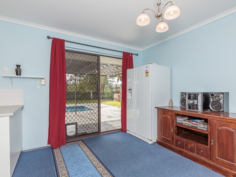 42 Willowmead Way, Kelmscott WA 6111