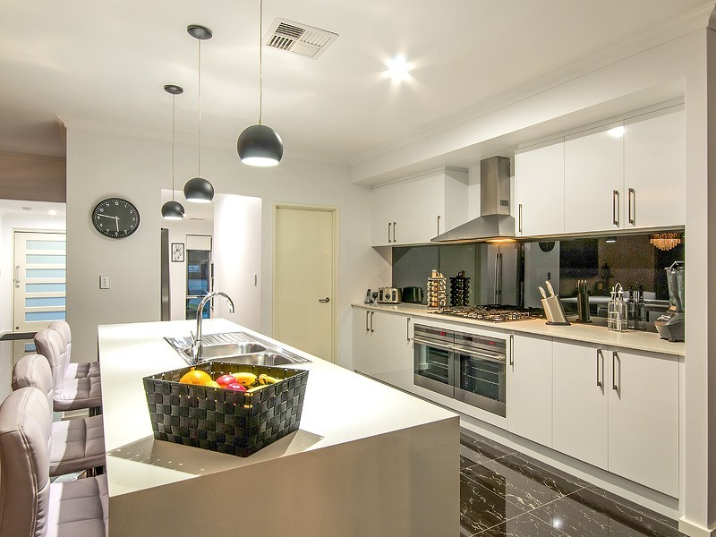 11 Cochins Street, Southern River WA 6110