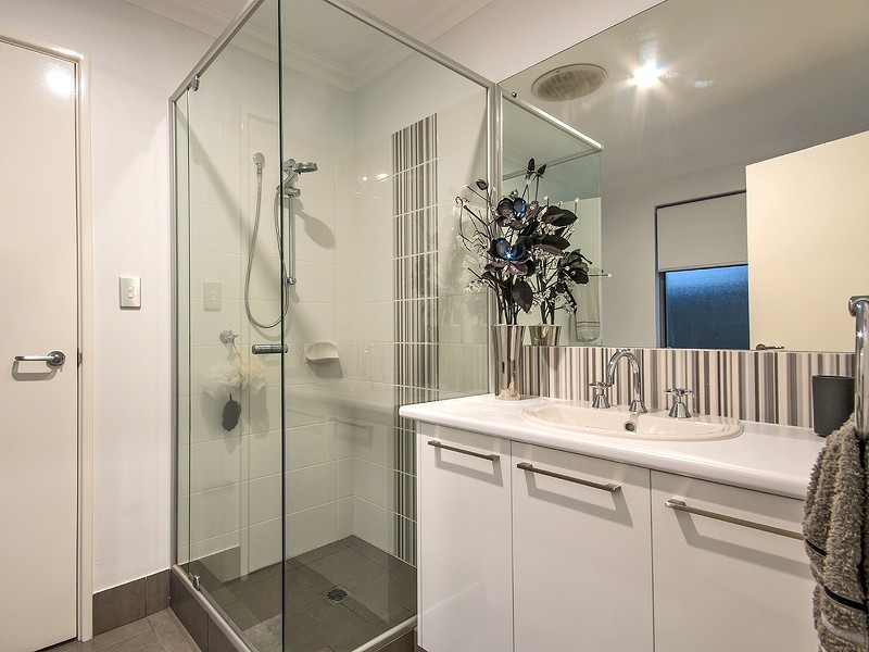 11 Cochins Street, Southern River WA 6110