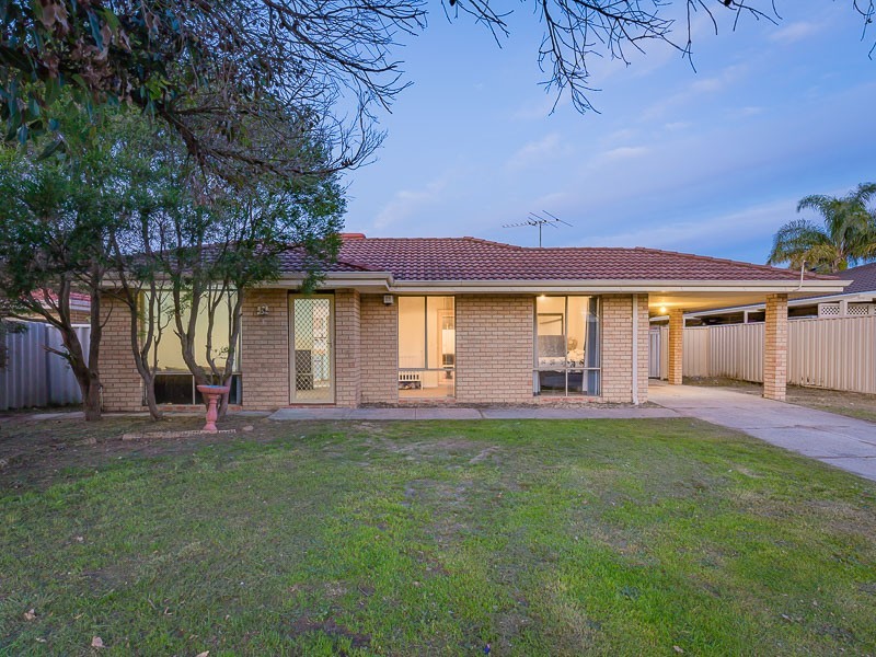 22 Lemon Grove, Seville Grove WA 6112
