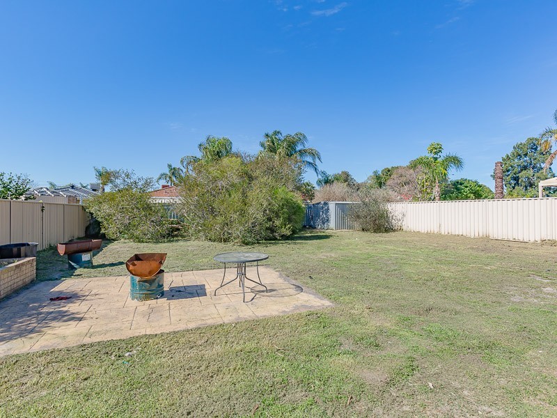 22 Lemon Grove, Seville Grove WA 6112