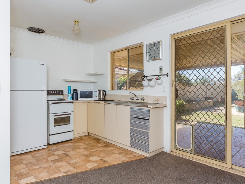 22 Lemon Grove, Seville Grove WA 6112