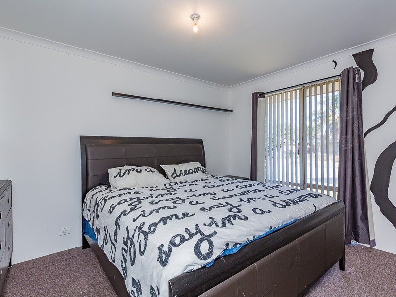 22 Lemon Grove, Seville Grove WA 6112