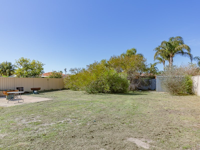 22 Lemon Grove, Seville Grove WA 6112