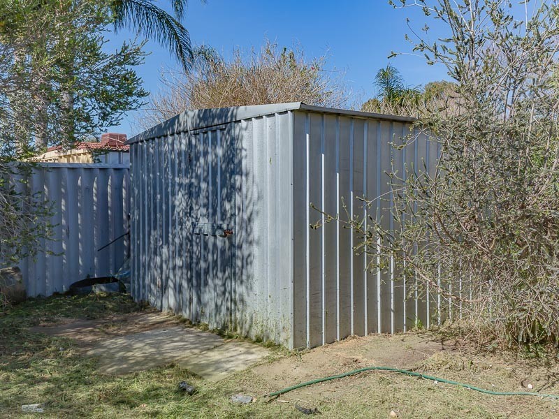 22 Lemon Grove, Seville Grove WA 6112