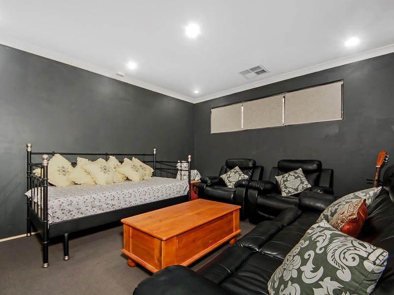 3 Ernest Way, Hilbert WA 6112