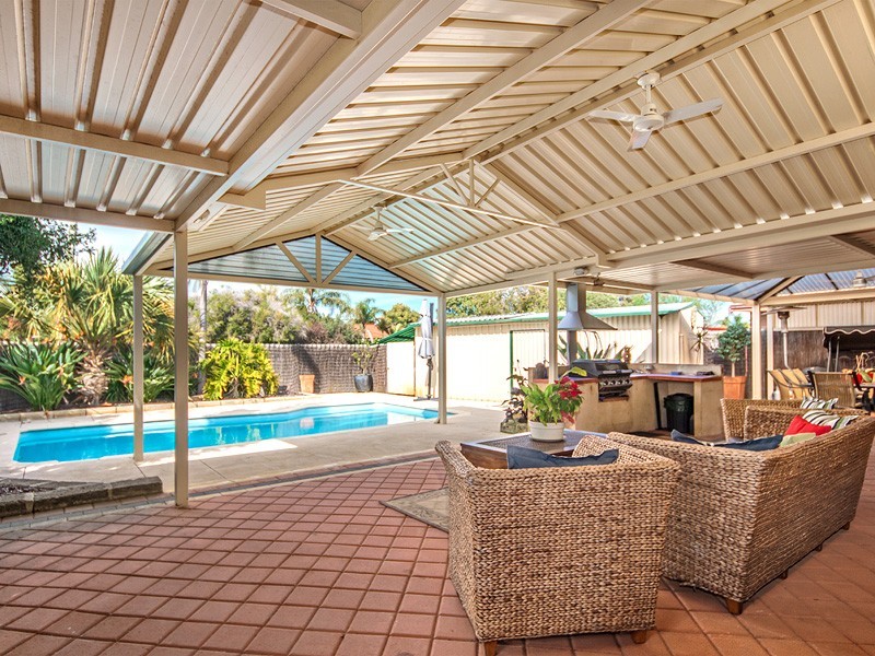 3 Fortunella Grove, Seville Grove WA 6112