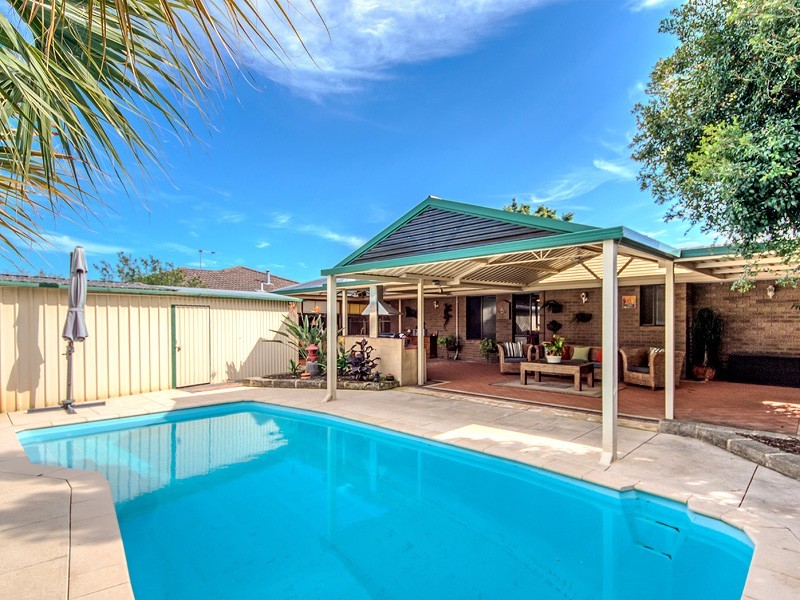 3 Fortunella Grove, Seville Grove WA 6112