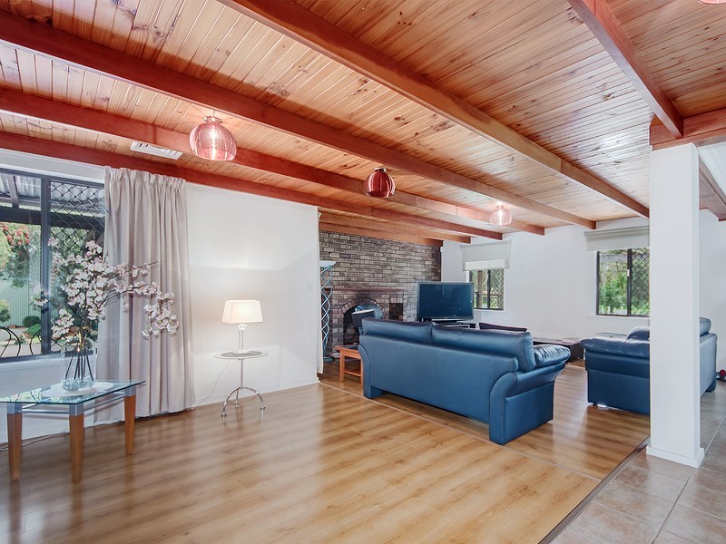 20 Delta Court, Darling Downs WA 6122