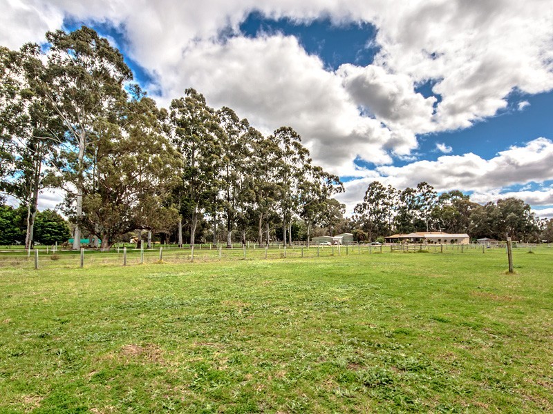 20 Delta Court, Darling Downs WA 6122