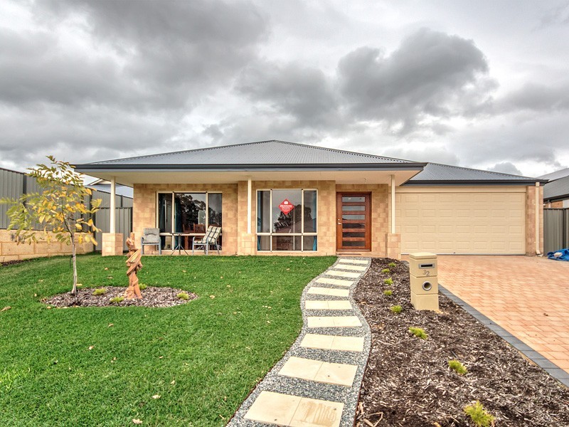 32 Barraberry Way, Byford WA 6122