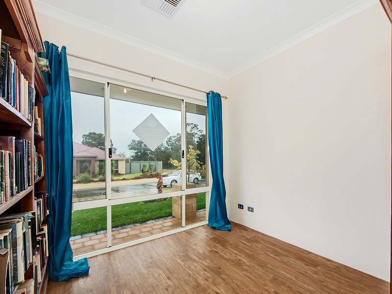 32 Barraberry Way, Byford WA 6122