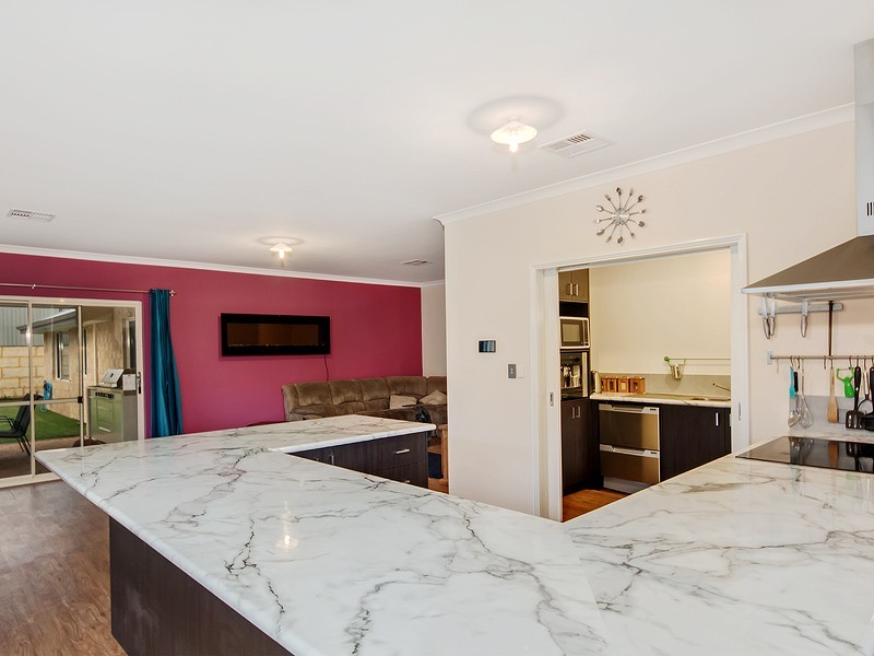 32 Barraberry Way, Byford WA 6122